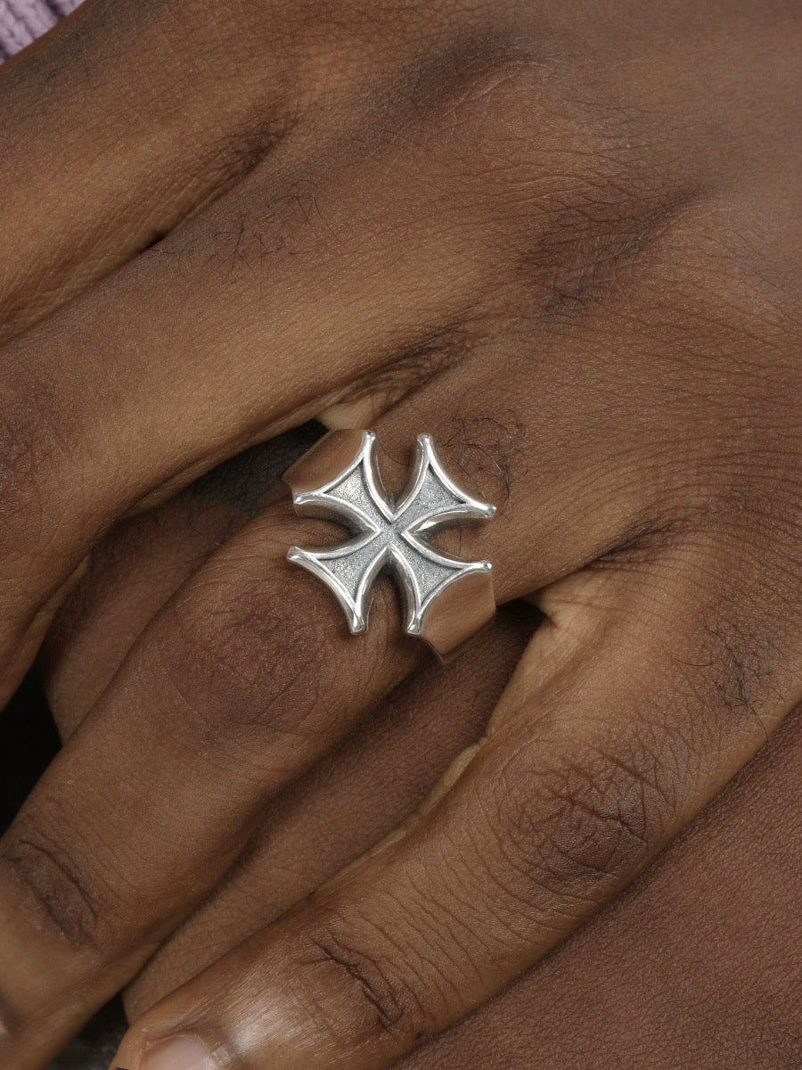 CROSS RING