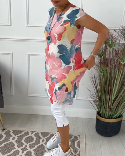 Elina™ Colorful, relaxed, long floral top