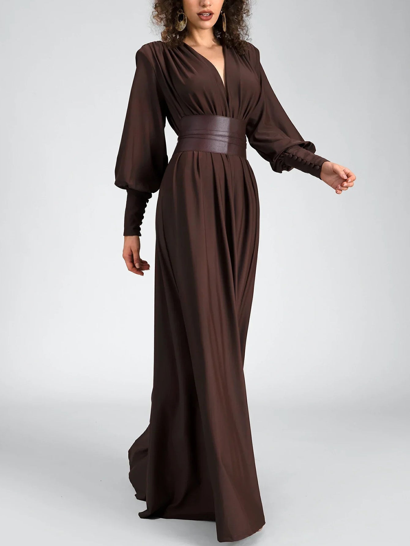 Elegant Long-Sleeved Maxi Dress