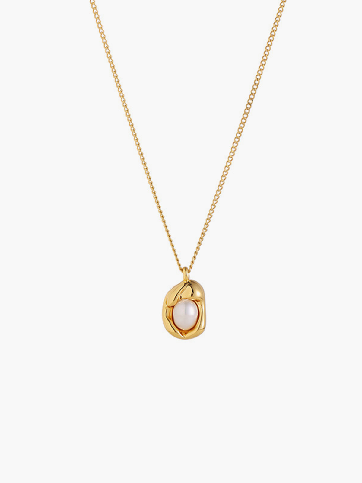 Golden Decor Pearl Pendant Necklace