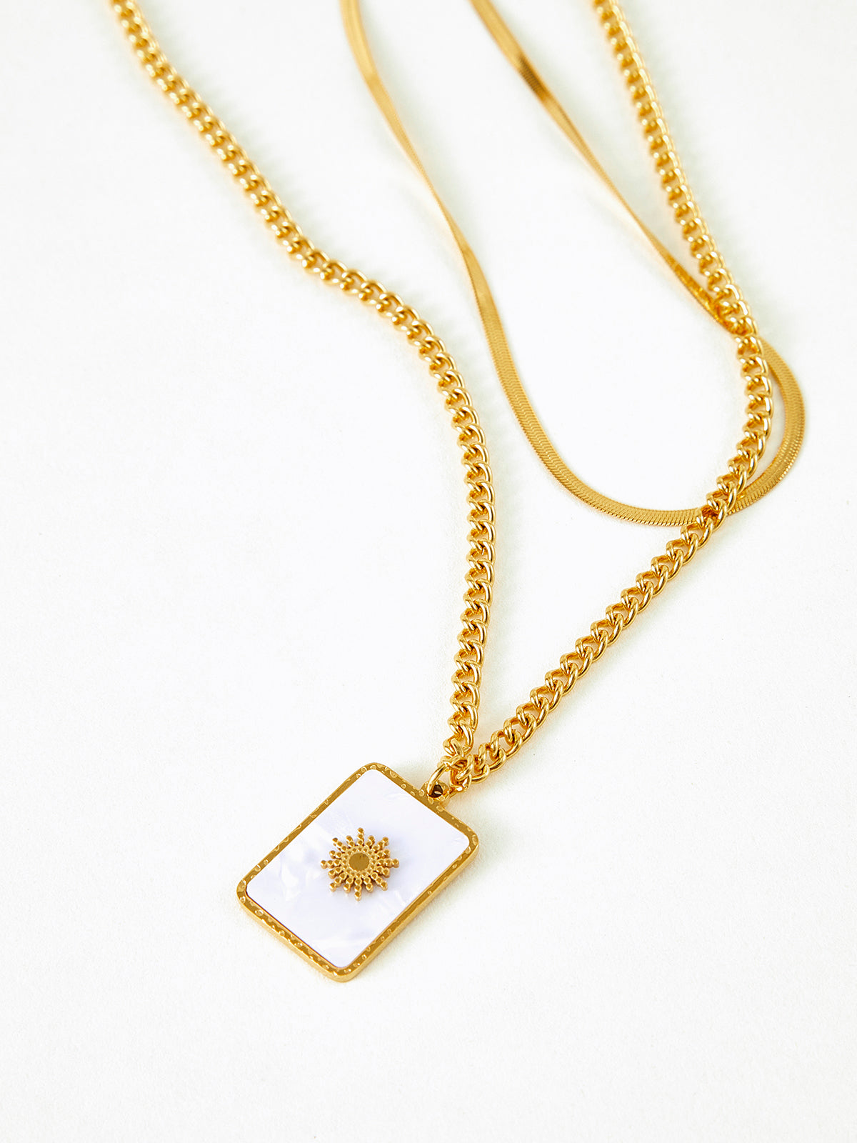 Double-Layer Shell Sun Necklace