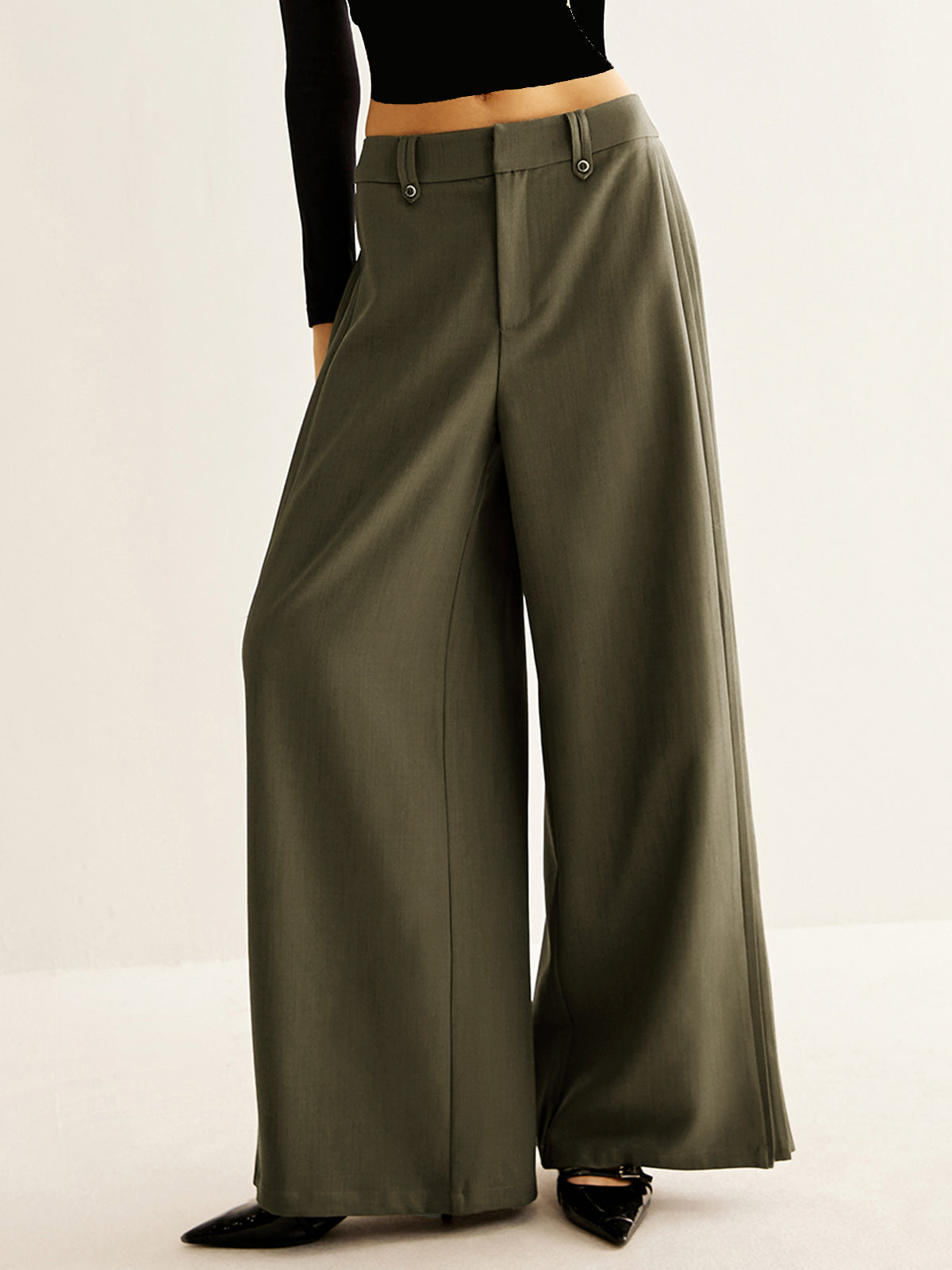 Side Pleated Wide-Leg Pants