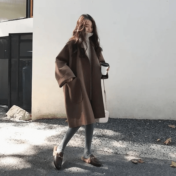 Live | Elegant oversized trench coat in wool