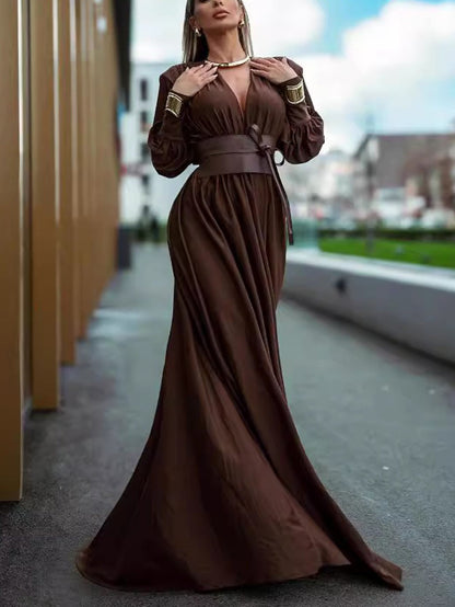 Elegant Long-Sleeved Maxi Dress