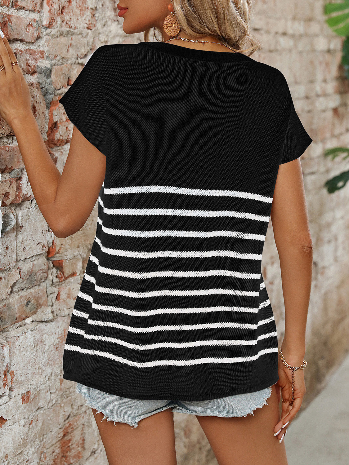 JANE ROUND NECK STRIPE KNIT TOP